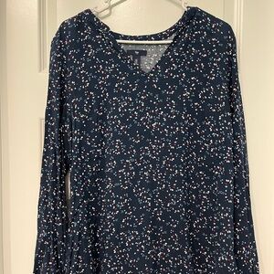 Gap Navy Floral V-Neck Long Sleeve blouse